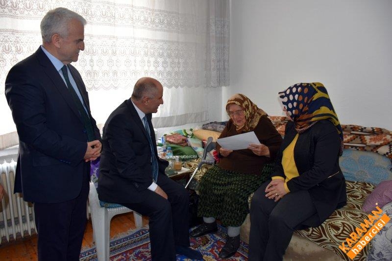 87 Yaşındaki Dudu Teyze Okur Yazarlık Belgesini Aldı 2