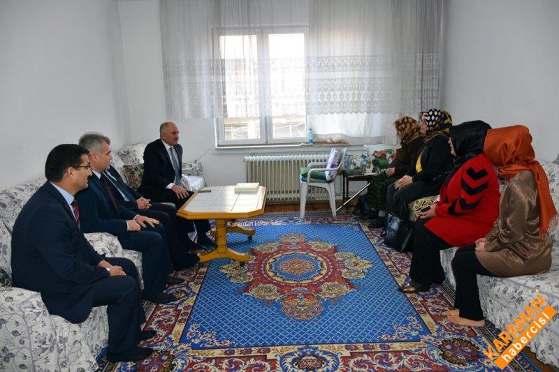 87 Yaşındaki Dudu Teyze Okur Yazarlık Belgesini Aldı 4