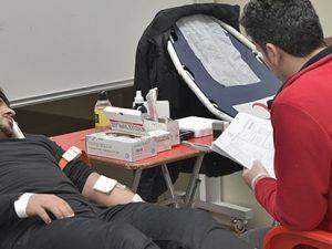 KMÜ Öğrencilerinden Kan Bağışı