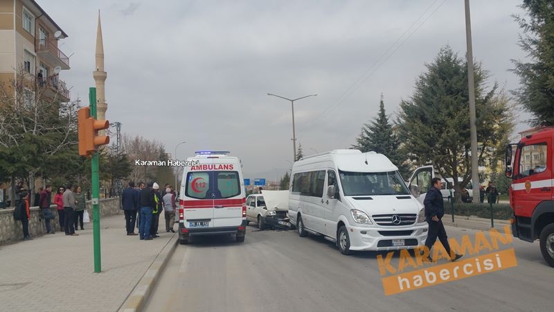 Kırmızı Işıkta Zincirleme Trafik Kazası 2