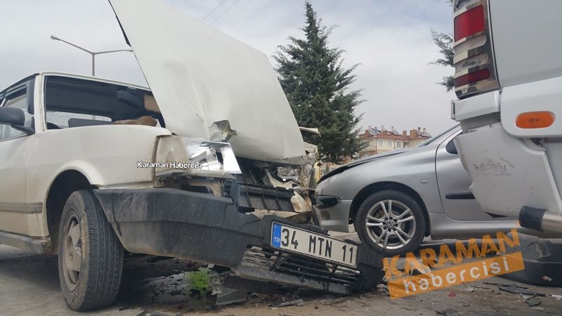 Kırmızı Işıkta Zincirleme Trafik Kazası 4