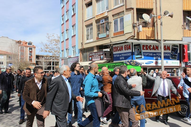 Esra Duru Dualarla Son Yolculuğuna Uğurlandı 4