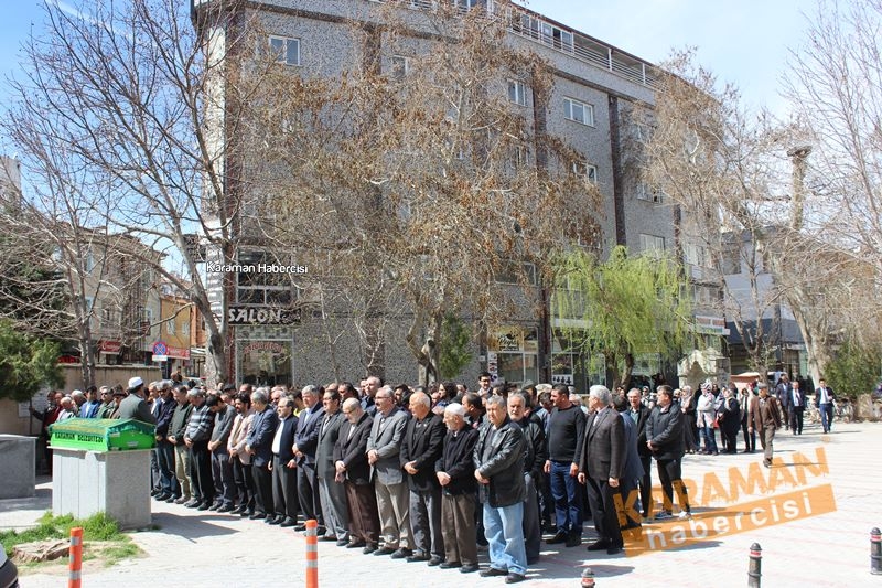 Esra Duru Dualarla Son Yolculuğuna Uğurlandı 7