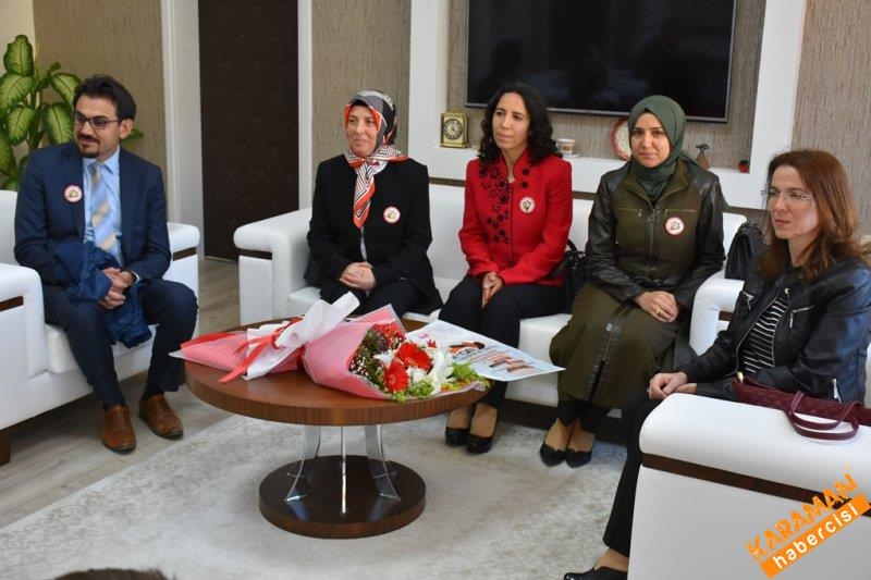 Haydi Değerli Anne Babalar Kitap Okuyup, Oyun Oynamaya 7