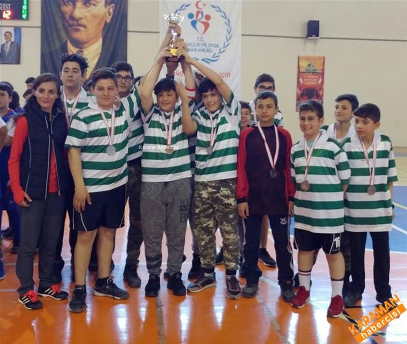 Okullar Arası Hentbol Müsabakaları Sona Erdi 11