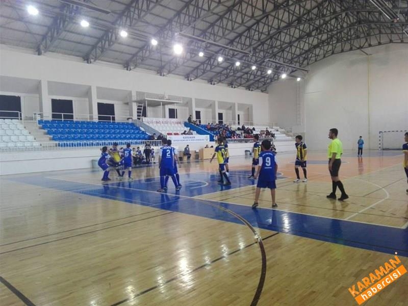 Okullar Arası Hentbol Müsabakaları Sona Erdi 8