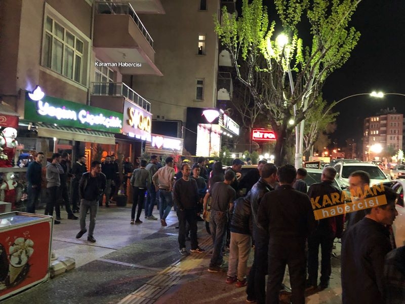 Karaman’ın en işlek caddelerinden İstasyon Caddesinde dün gece 5 araç bi 15