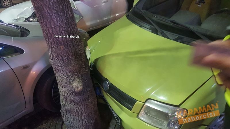 Karaman’ın en işlek caddelerinden İstasyon Caddesinde dün gece 5 araç bi 2