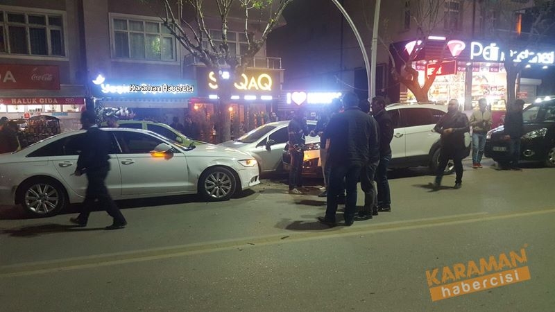 Karaman’ın en işlek caddelerinden İstasyon Caddesinde dün gece 5 araç bi 5