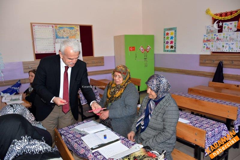Okuma Yazma Öğrenen Teyzelere Sürpriz Ziyaret 8