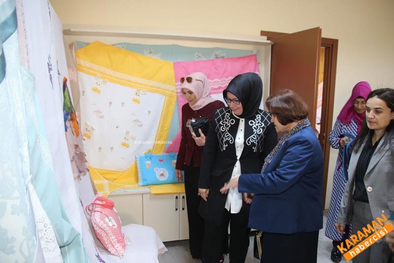 Hanımlar Lokalinden El Sanatları Karma Sergisi 1