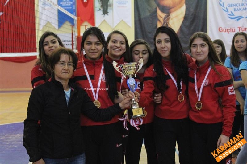 Kulüpler Arası Voleybol Müsabakaları Sona Erdi 3