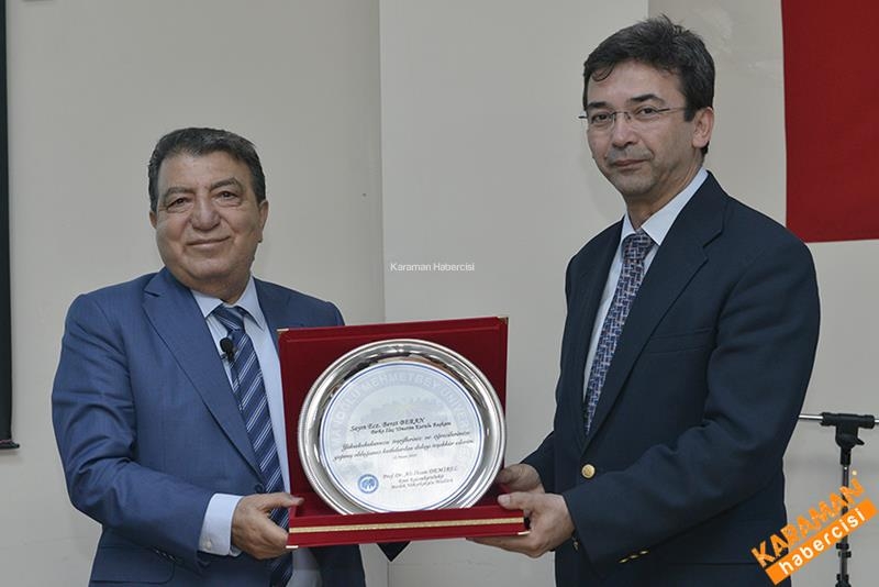 Eczacı Berat Beran Öğrencilerle Biraraya Geldi 4