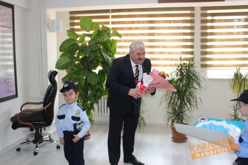 Emniyet Müdüründen Minikler Aracılığıyla Mesaj 14