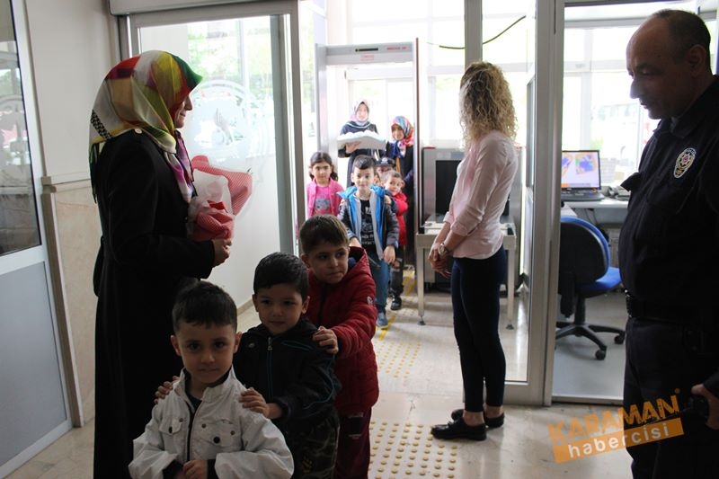 Emniyet Müdüründen Minikler Aracılığıyla Mesaj 9