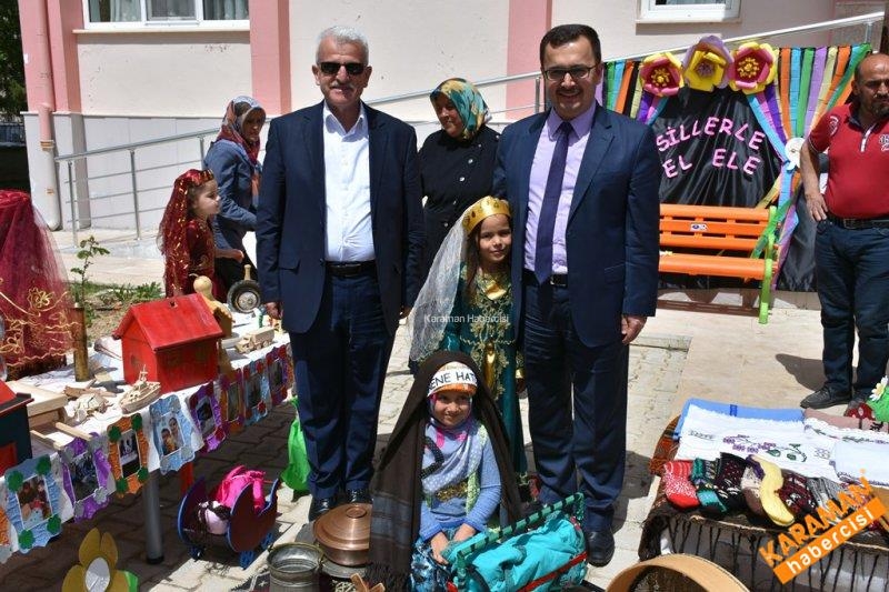 Minik Öğrenciler Velilere Eski Zamanı Hatırlatıyor 10