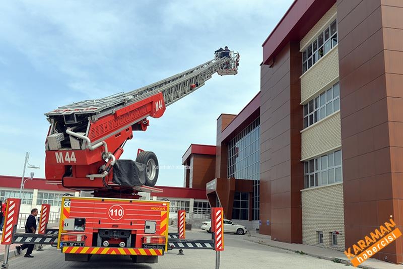 KMÜ Öğrenlerinden Yangın Tatbikatı 7