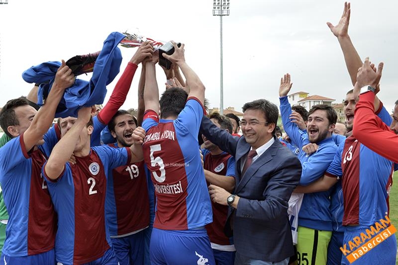 Üniversiteler Arası Futbol Müsabakaları Sona Erdi 13