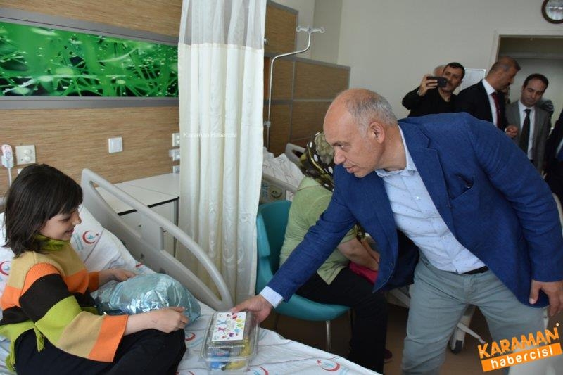 23 Nisan´ı Hastanede Kutladılar 3