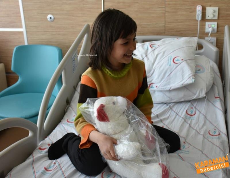 23 Nisan´ı Hastanede Kutladılar 9