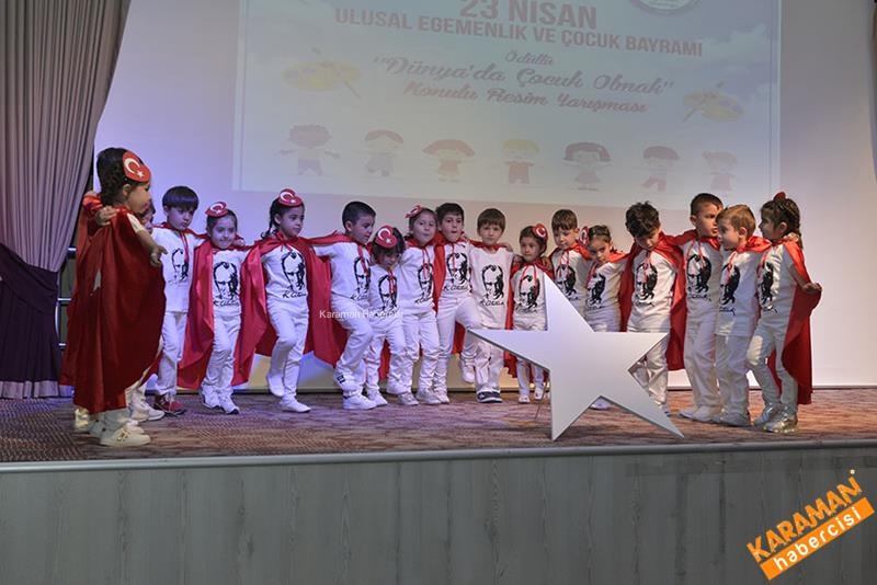 23 Nisan'da Çocuklar Duygularını Resimlere Yansıttı 23