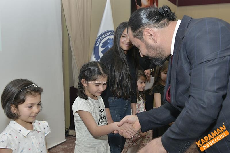 23 Nisan'da Çocuklar Duygularını Resimlere Yansıttı 3