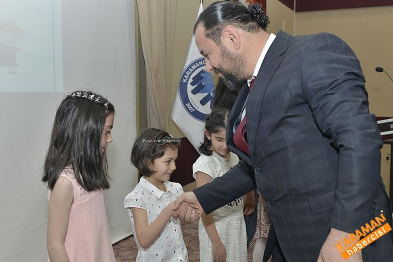 23 Nisan'da Çocuklar Duygularını Resimlere Yansıttı 4