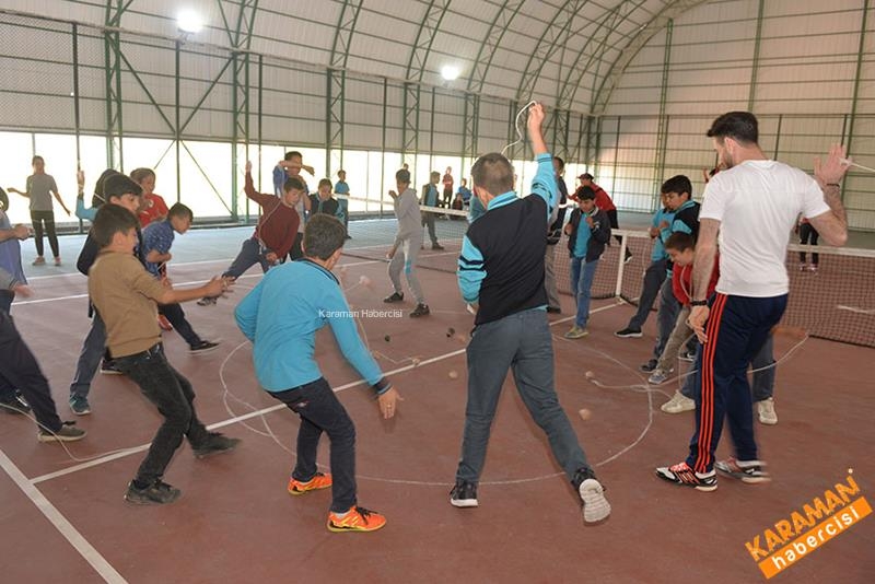 Öğrenciler Topaç Turnuvası ile Eğlendi 13