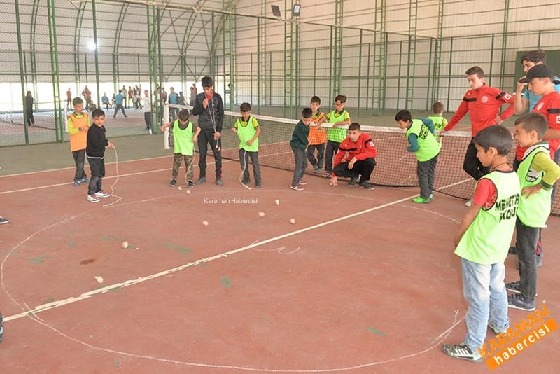 Öğrenciler Topaç Turnuvası ile Eğlendi 16