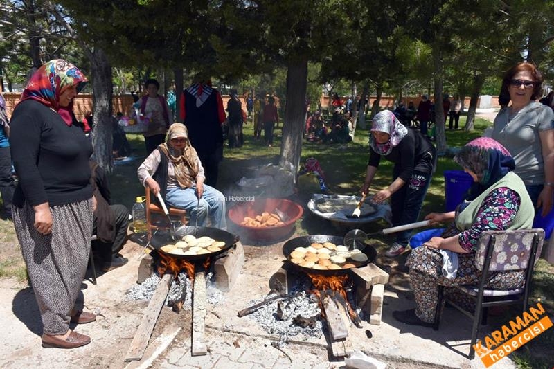 Fahri Meral'in Eşi Zehra Meral Yılsonu Etkinliğine Katıldı 3