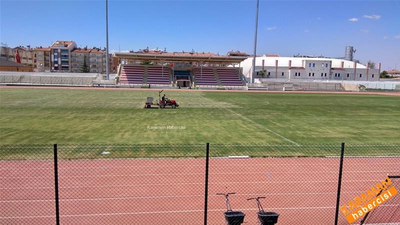 Kemal Kaynaş Stadyumu'nun Çimleri Bakıma Alındı 14
