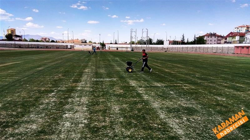 Kemal Kaynaş Stadyumu'nun Çimleri Bakıma Alındı 29