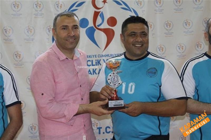 Oturarak Voleybol’da Süper Lig’e Yükselen Takımlar Belli Oldu 12