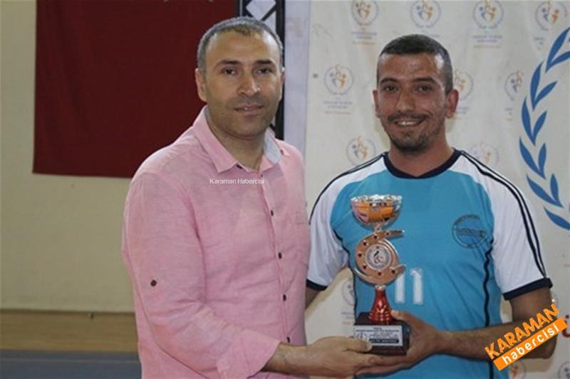 Oturarak Voleybol’da Süper Lig’e Yükselen Takımlar Belli Oldu 13