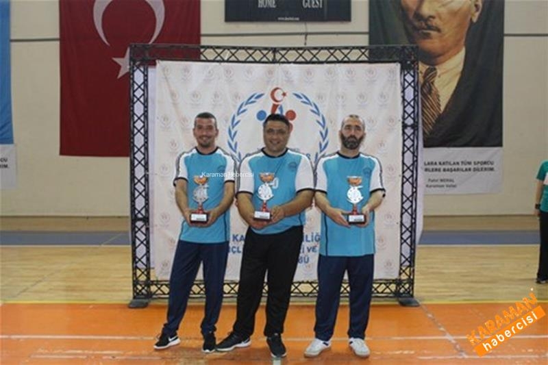 Oturarak Voleybol’da Süper Lig’e Yükselen Takımlar Belli Oldu 16