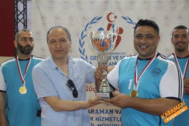 Oturarak Voleybol’da Süper Lig’e Yükselen Takımlar Belli Oldu 23