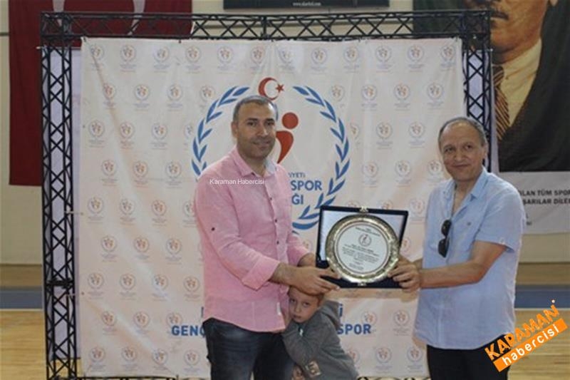 Oturarak Voleybol’da Süper Lig’e Yükselen Takımlar Belli Oldu 9