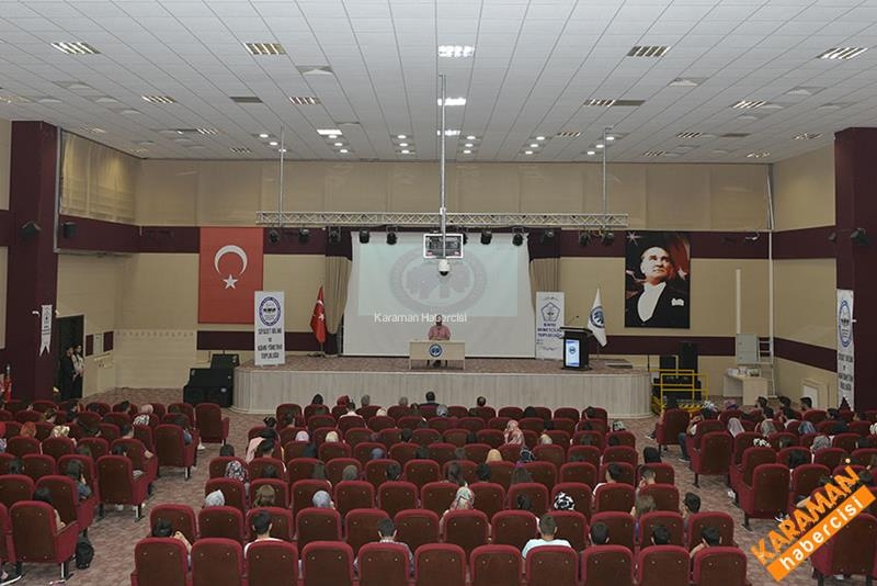 Nohutçu Öğrencilere Mesleki ve Akademik Kariyeri Anlattı 12