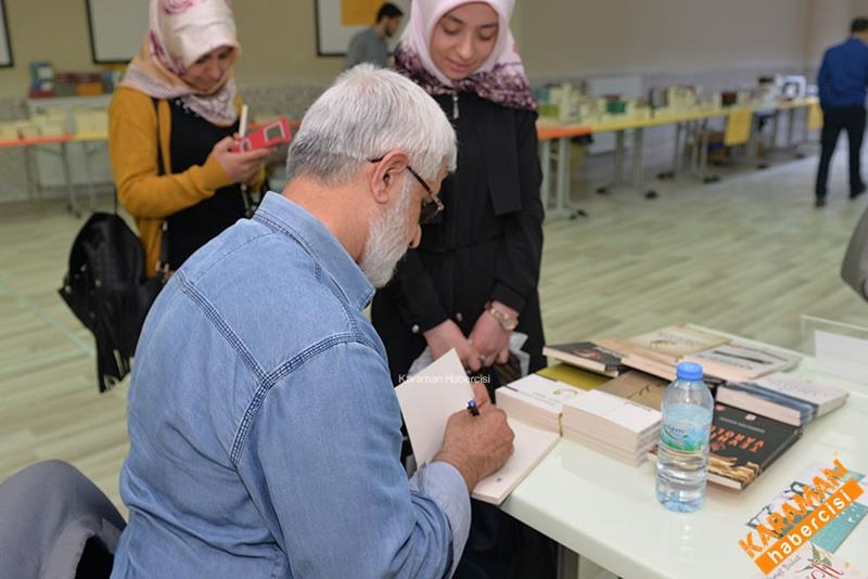 Kitap Fuarı Söyleşilerle Devam Ediyor 1
