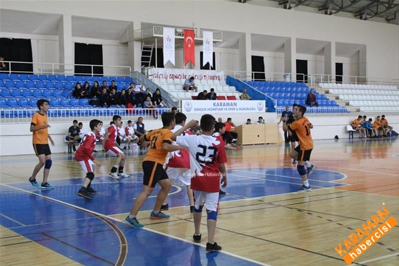 Hentbol Yarı Final Müsabakaları Sona Erdi 10