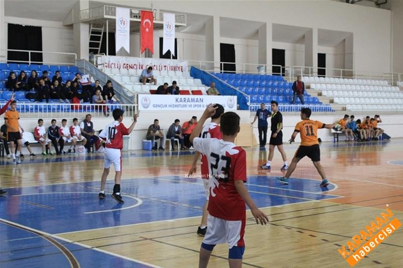 Hentbol Yarı Final Müsabakaları Sona Erdi 11