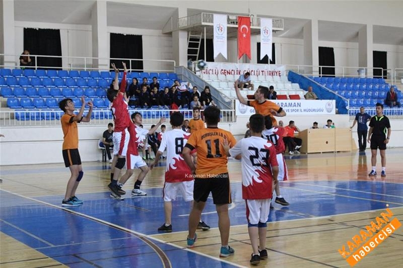 Hentbol Yarı Final Müsabakaları Sona Erdi 13