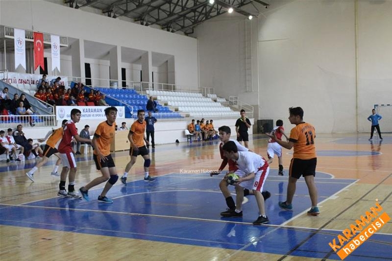 Hentbol Yarı Final Müsabakaları Sona Erdi 14