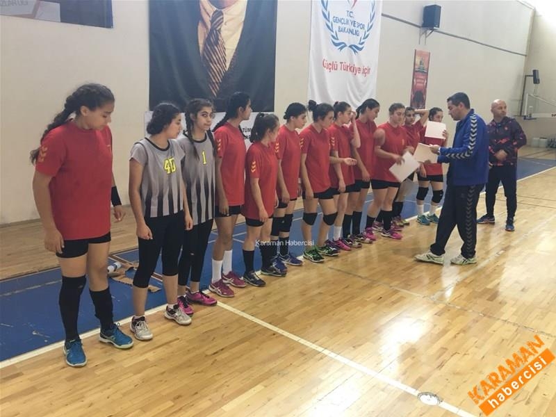 Hentbol Yarı Final Müsabakaları Sona Erdi 15