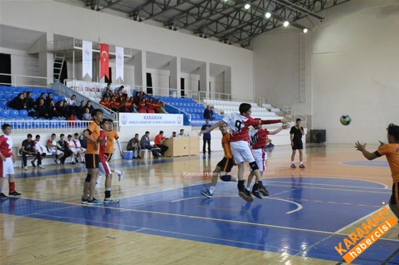 Hentbol Yarı Final Müsabakaları Sona Erdi 7