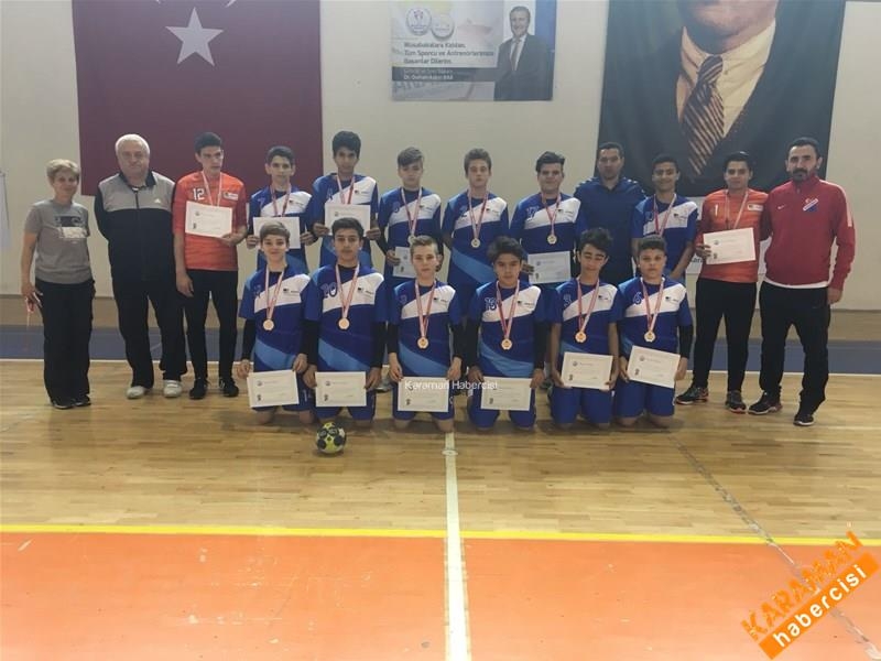 Hentbol Yarı Final Müsabakaları Sona Erdi 8