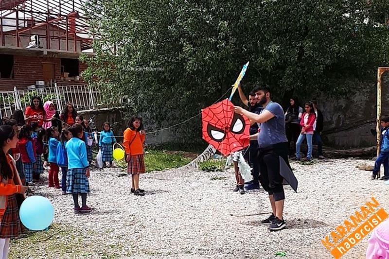 Üniversite Öğrencilerinden Minikler İçin Çocuk Şenliği 4