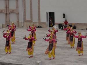 KMÜ Halk Oyunları ve Mehter Marşları ile Şenlendi