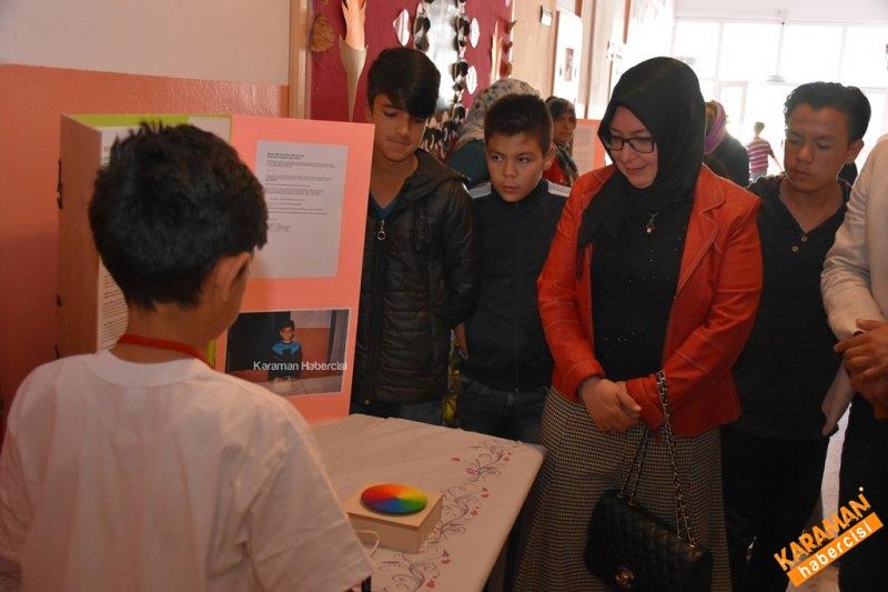 Öğrenciler TÜBİTAK Projelerini Sergiledi 2