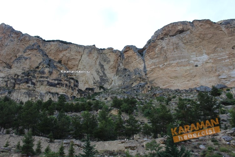Ermenek'te Düşen Kaya Parçaları Korkutuyor 10